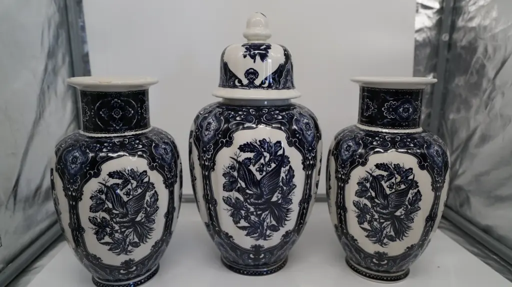 Vintage Delft Style Blue & White Ceramic Vases Set of 3 Bird Motif Floral 