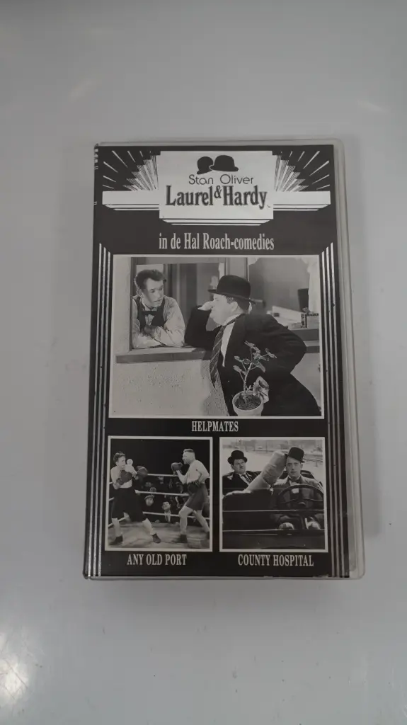 Laurel & Hardy In De Hal Roach-Comedies: Helpmates (VHS, PAL)