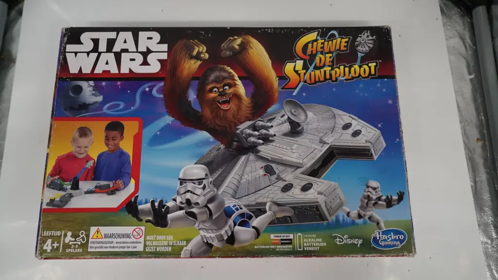 Star Wars Chewie the Stunt Pilot Board Game Complete Hasbro 2014