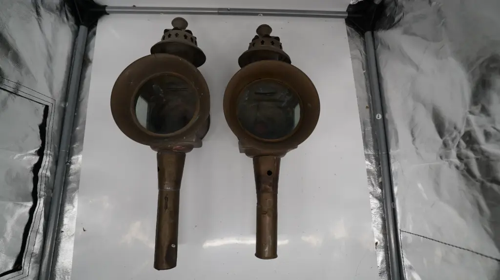 Pair of Antique Copper Railway Signal Lanterns Oil Lamp Train Carriage Locomotive Lights