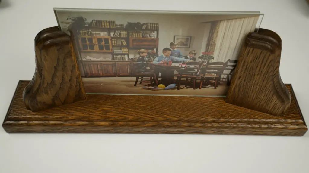 Vintage Meubelfabriek Oisterwijk MO Club Wooden Photo Holder Oak Wood