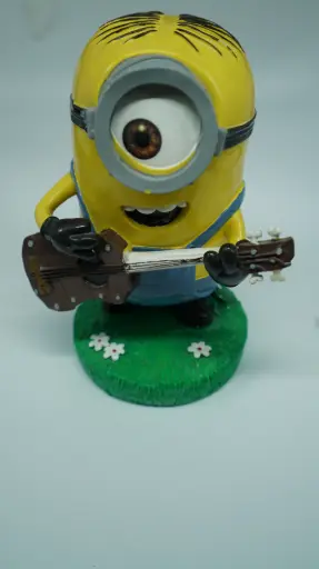[MiActi00000001695] Minions Bob with Guitar Figure Statue Universal Studios 2015 Collectible 