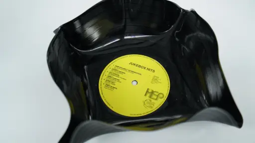 [HaFreEcoHSPlat00000001926] Handmade Upcycled Vinyl Record Bowl – Retro Fruit / Snack Dish (Unique Eco Gift)