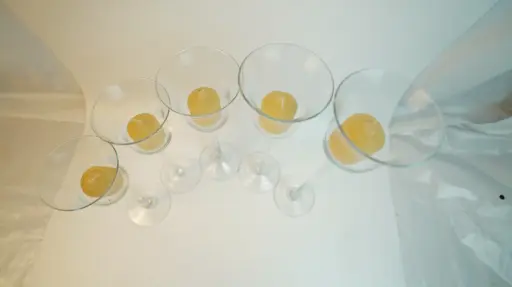 [SeCand00000002769] Set of 5 Clear Glass Tulip Votive Candle Holders with Yellow Candles (8–12 Inch)